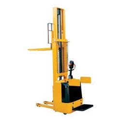 battery-operated-hydraulic-stackers-250x250