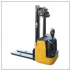 electric-stacker-250x250